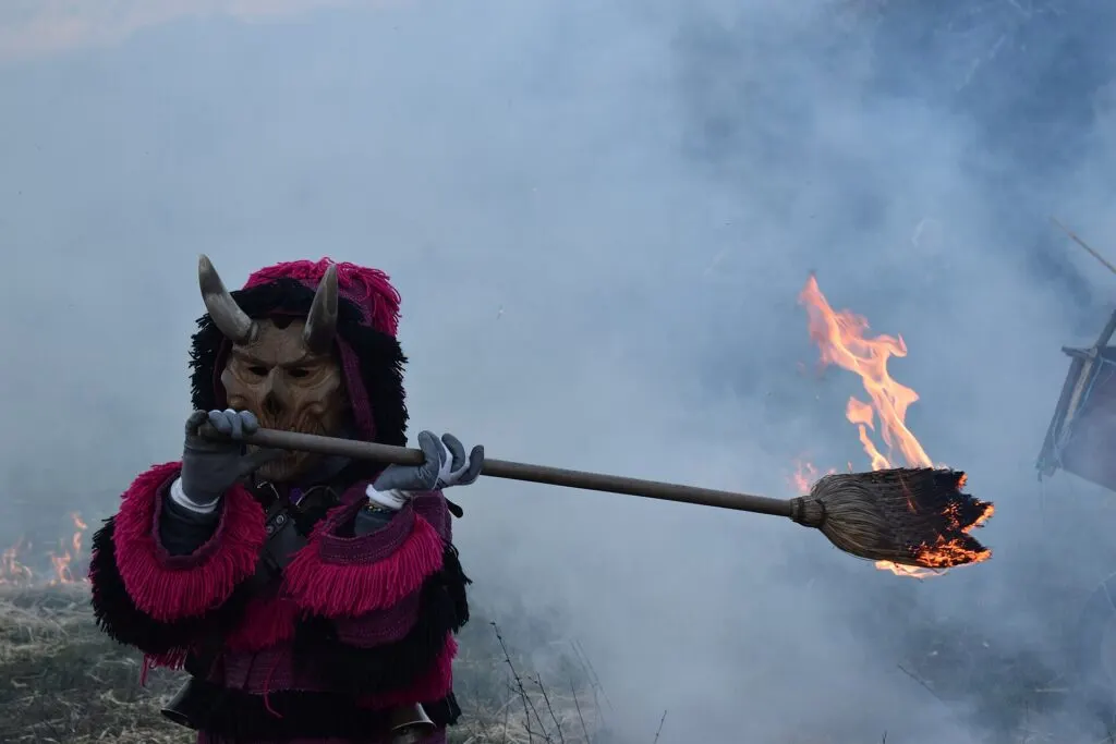 Festa de Santo Estêvão (Festa dos Rapazes) em Ousilhão (Vinhais)