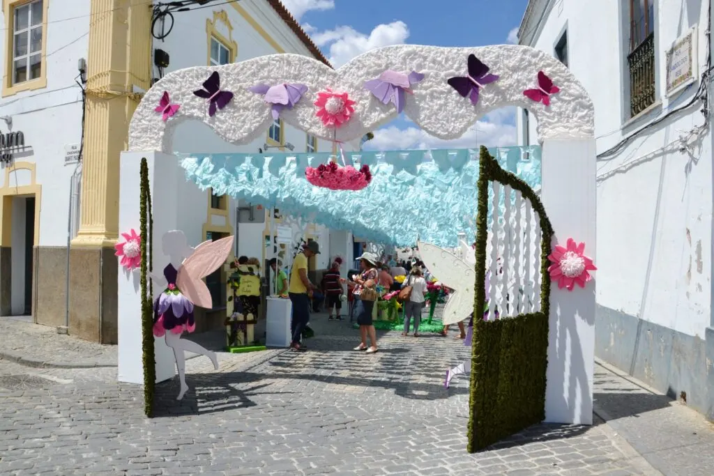 Ruas Floridas em Redondo